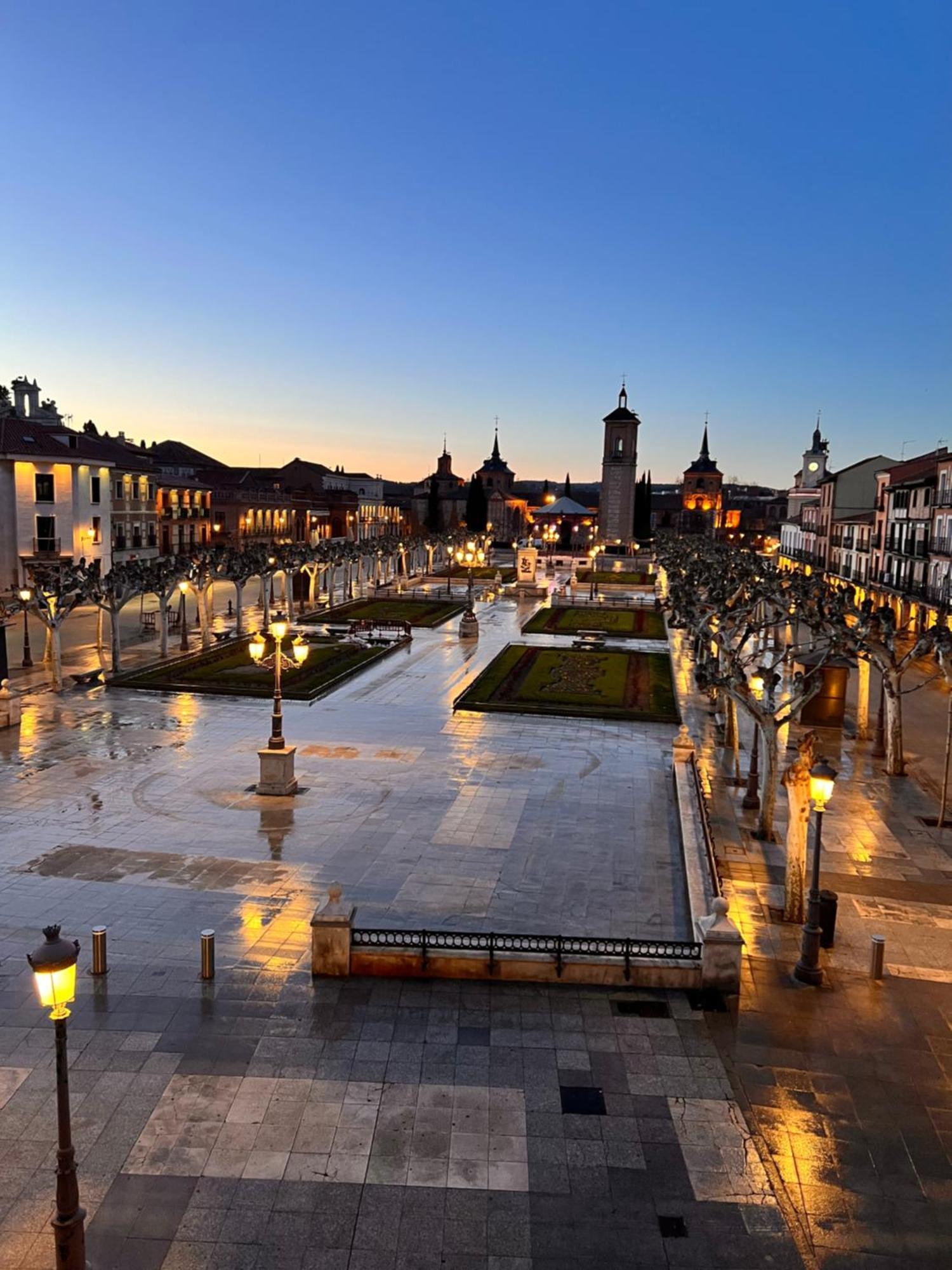 Sonar En La Plaza Cervantes 1 Alcalá de Henares Eksteriør billede