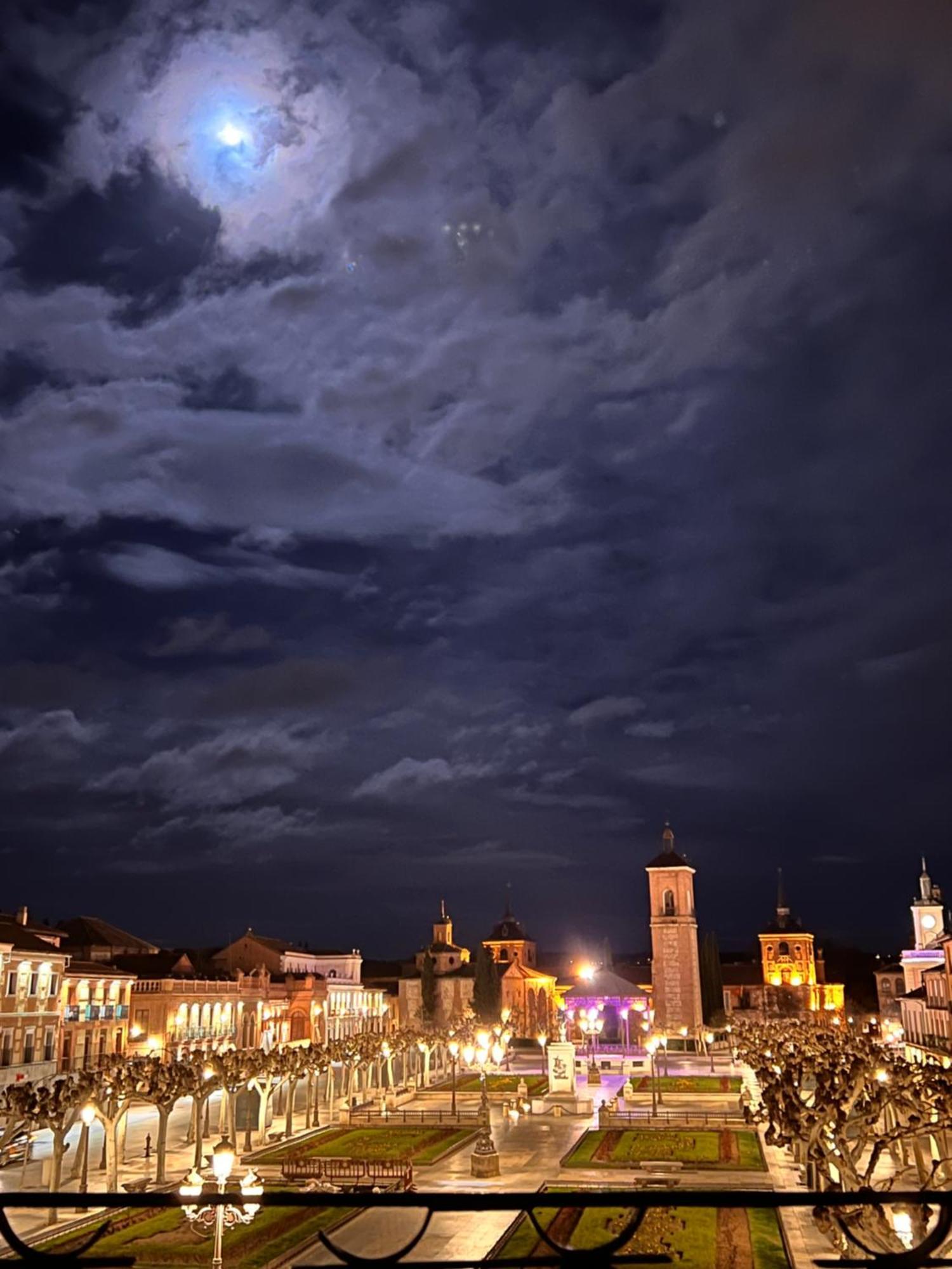 Sonar En La Plaza Cervantes 1 Alcalá de Henares Eksteriør billede