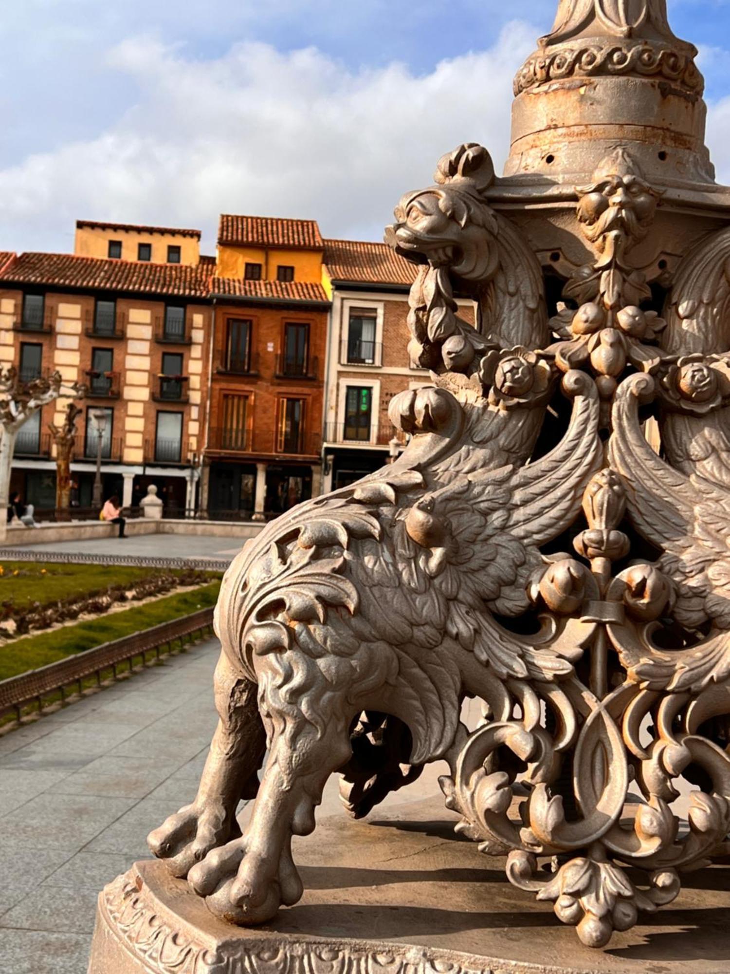 Sonar En La Plaza Cervantes 1 Alcalá de Henares Eksteriør billede